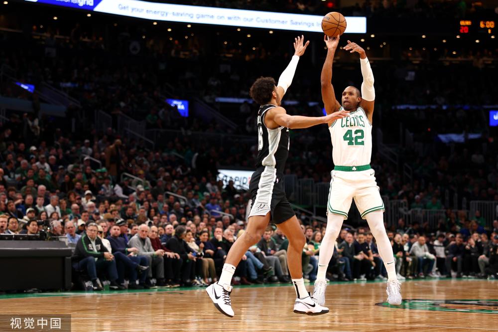 球员们通过 球员们通过