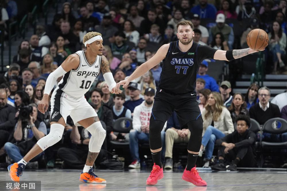 并且对球队 并且对球队