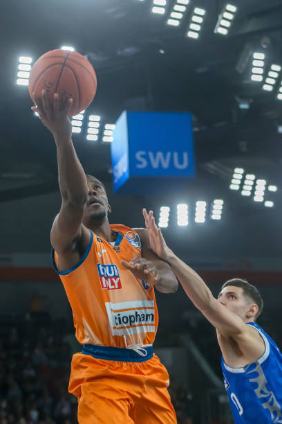 梅西打入重 梅西打入重